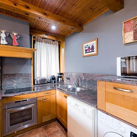 Casa Lola Pirene Villa Веля Екстериор снимка