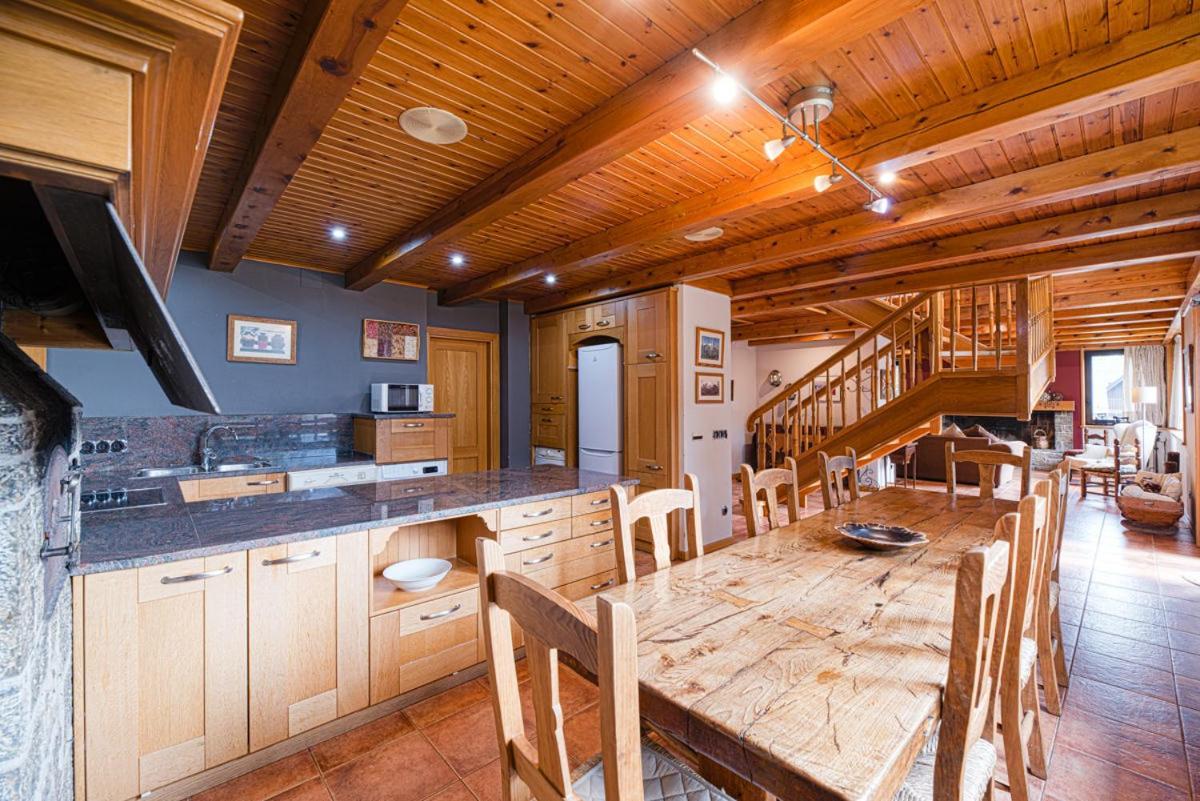 Casa Lola Pirene Villa Веля Екстериор снимка