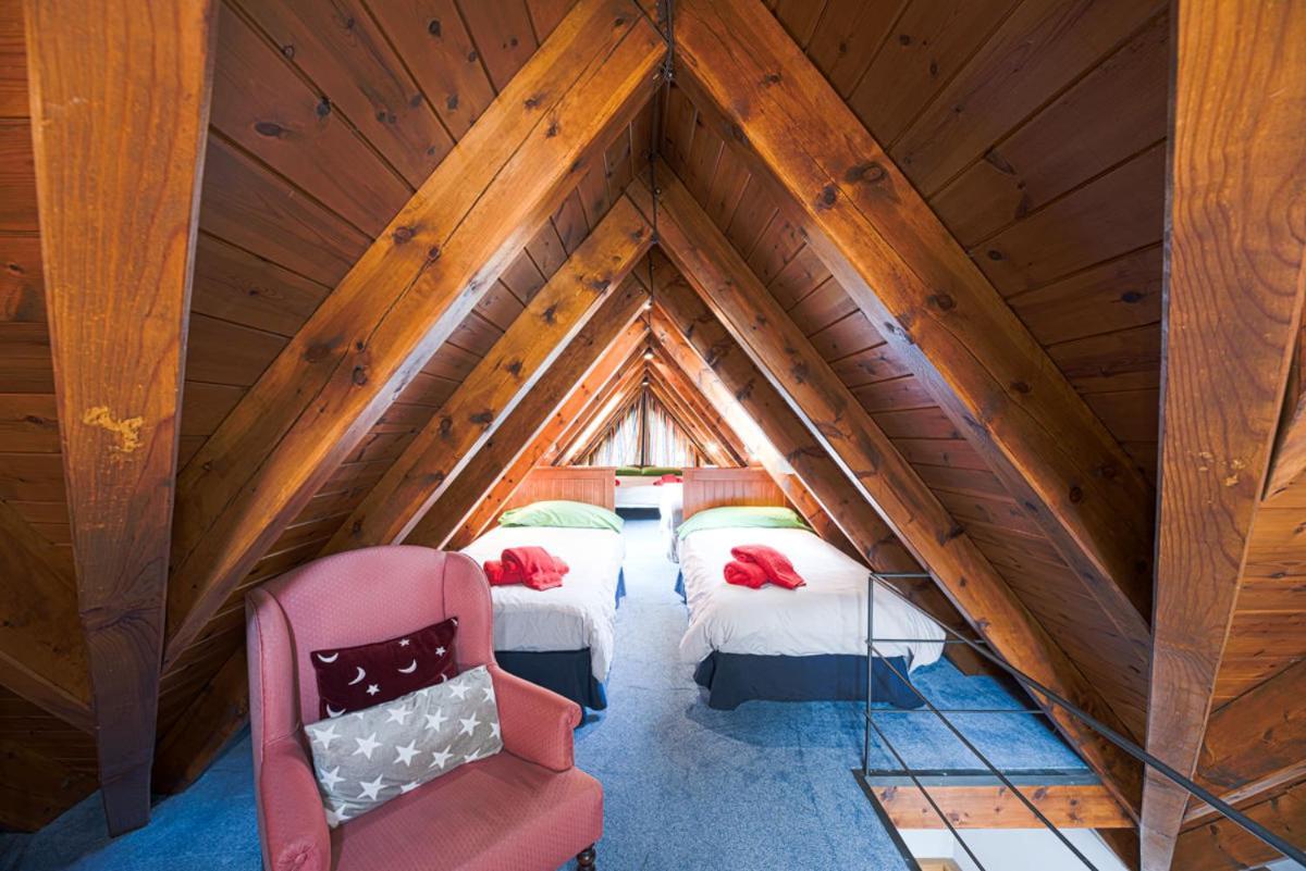 Casa Lola Pirene Villa Веля Екстериор снимка